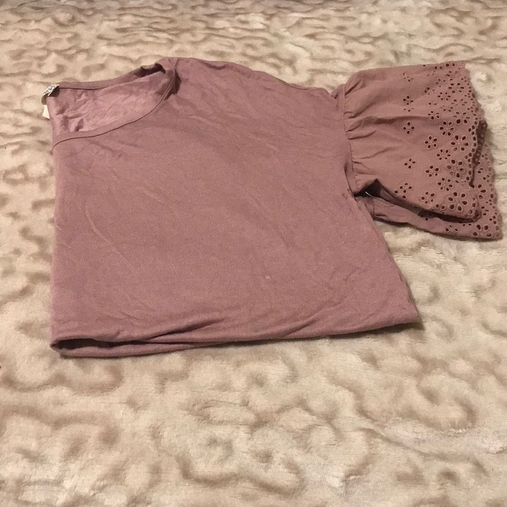 Pink Rose eyelet sleeves blouse